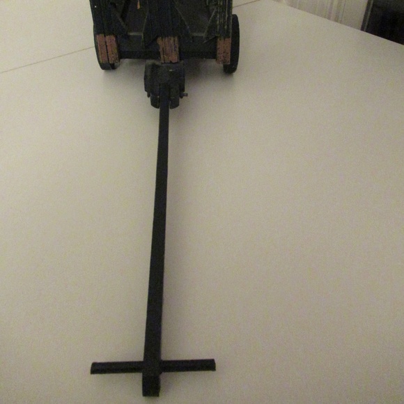 "Nick's Tree Wagon" Boyds Collection - Picture 5 of 12